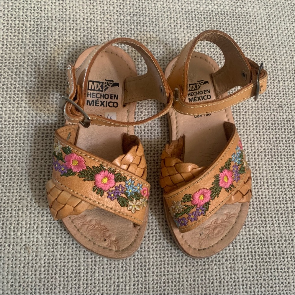 Kids Tan leather Hecho en México Sandals with Floral Embroidery